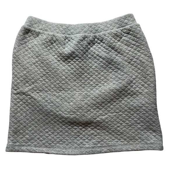 Lands’ End Kids Gray Cotton Quilted Skort - Picture 2 of 5